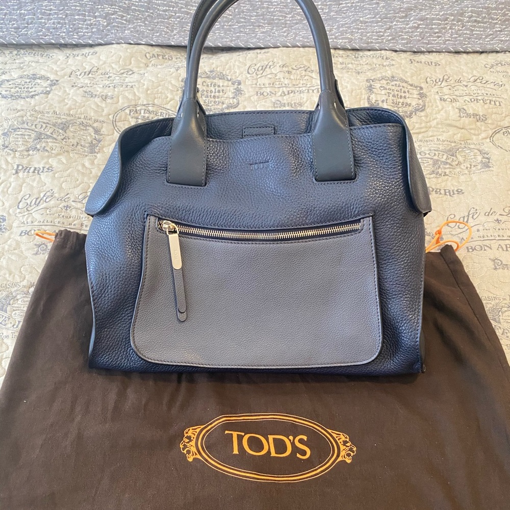 Tod’s Cape Bag